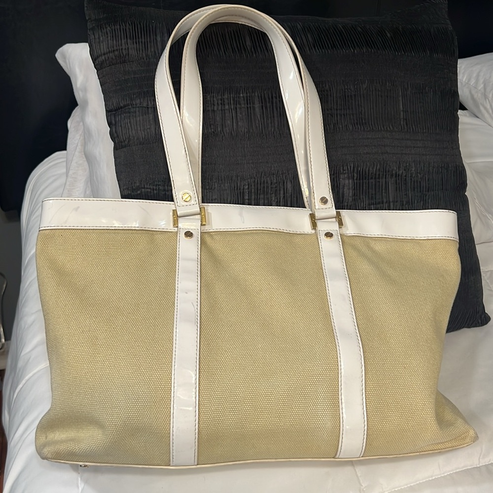 Tory Burch Tan and White Tote Bag - Picture 3 of 16